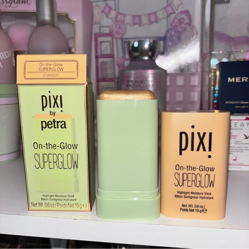 💝NIB Pixi On-the-Glow Superglow Highlight Stick Gilded Gold💝